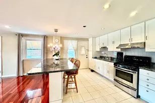 9219 Outlook Ave, Philadelphia, PA 19114 - Photo 5