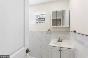 1424 S Napa St, Philadelphia, PA 19146 - Photo 23