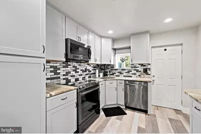 2952 S Sydenham, Philadelphia, PA 19145 - Photo 9