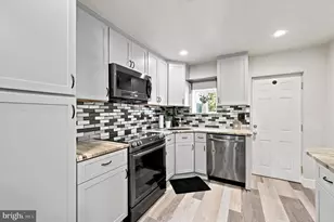 2952 S Sydenham, Philadelphia, PA 19145 - Photo 9