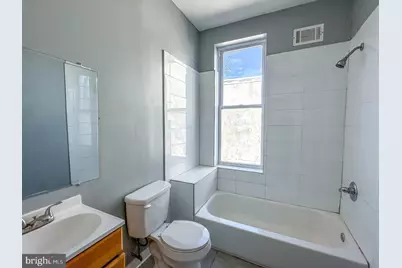 1822 N Van Pelt St, Philadelphia, PA 19121 - Photo 9