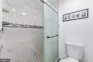830 Lombard St, Philadelphia, PA 19147 - Photo 25