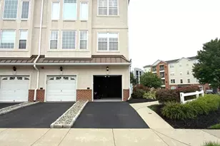 3202 Davinci Dr, Philadelphia, PA 19145 - Photo 3