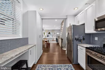 2319 S Warnock Street, Philadelphia, PA 19148 - Photo 17