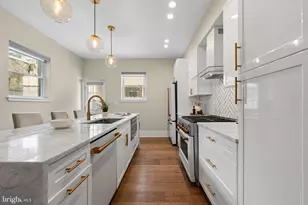 2203 Christian St, Philadelphia, PA 19146 - Photo 9