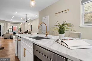 2203 Christian St, Philadelphia, PA 19146 - Photo 13
