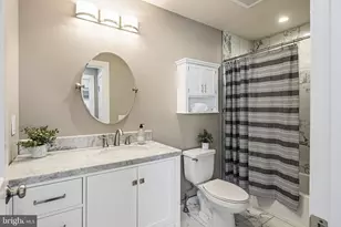 1821 Carpenter St, Philadelphia, PA 19146 - Photo 11