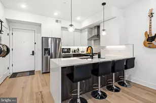 1723 Francis St, Philadelphia, PA 19130 - Photo 3