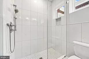 2337 E Fletcher St, Philadelphia, PA 19125 - Photo 17