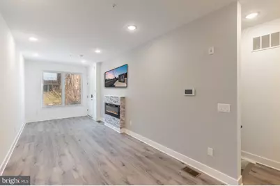 1423 N 8th Street #A, Philadelphia, PA 19122 - Photo 3