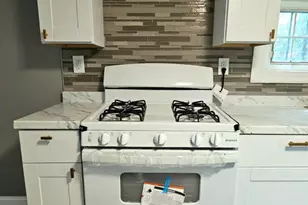 2411 N Lawrence St, Philadelphia, PA 19133 - Photo 9