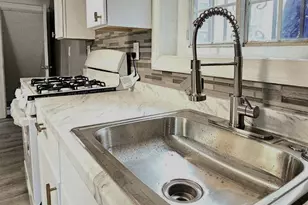 2411 N Lawrence St, Philadelphia, PA 19133 - Photo 11