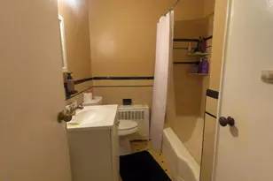 6921 Sylvester St, Philadelphia, PA 19149 - Photo 9