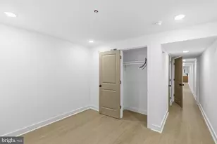 863 N 43rd St, Philadelphia, PA 19104 - Photo 11