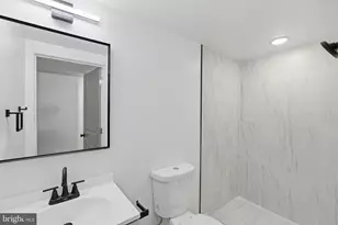 863 N 43rd St, Philadelphia, PA 19104 - Photo 9