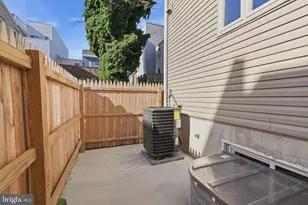 1517 Bodine Street N, Philadelphia, PA 19122 - Photo 25