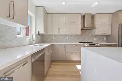 1517 Bodine Street N #B, Philadelphia, PA 19122 - Photo 25