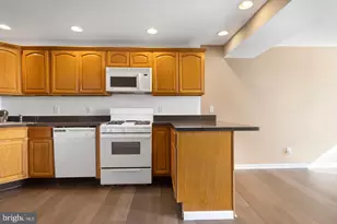 400 Green Ln, Philadelphia, PA 19128 - Photo 7