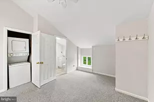 400 Green Ln, Philadelphia, PA 19128 - Photo 13