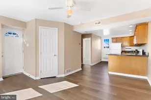 400 Green Ln, Philadelphia, PA 19128 - Photo 3