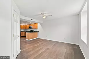 400 Green Ln, Philadelphia, PA 19128 - Photo 3