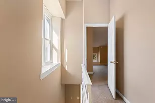 400 Green Ln, Philadelphia, PA 19128 - Photo 11