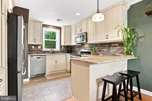 4022 Wells St, Philadelphia, PA 19135 - Photo 7