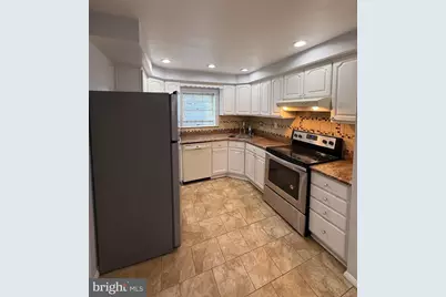 2425 S Warnock Street, Philadelphia, PA 19148 - Photo 5