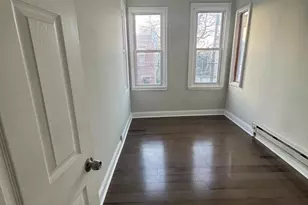 925 W Seltzer St, Philadelphia, PA 19133 - Photo 9