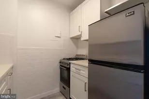 210 Locust St, Philadelphia, PA 19106 - Photo 11