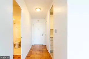 210 Locust, Philadelphia, PA 19106 - Photo 13
