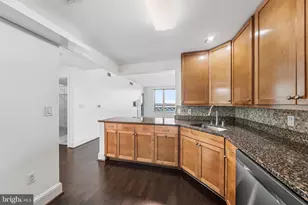717 S Chris Columbus Blvd, Philadelphia, PA 19147 - Photo 19