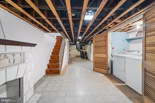 2336 S Carlisle St, Philadelphia, PA 19145 - Photo 17