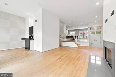 114 Bainbridge Street, Philadelphia, PA 19147 - Photo 5