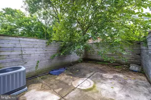 1642 N Marshall St, Philadelphia, PA 19122 - Photo 9