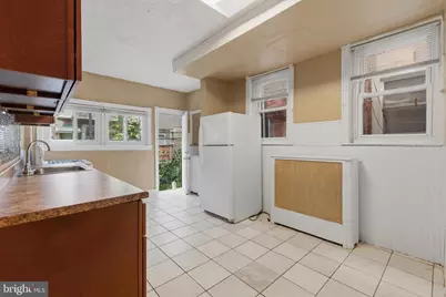 425 W Wellens Avenue, Philadelphia, PA 19120 - Photo 9