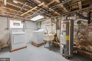 425 W Wellens Ave, Philadelphia, PA 19120 - Photo 25