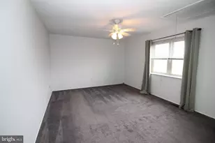 7915 Fairfield St, Philadelphia, PA 19152 - Photo 9