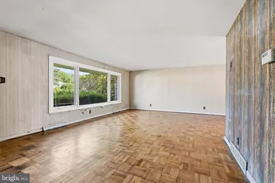 9219 Burbank Road, Philadelphia, PA 19115 - Photo 3