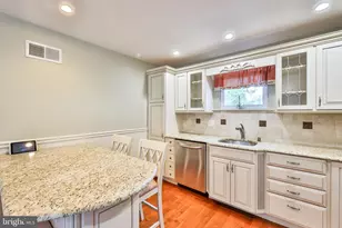 9898 Wistaria St, Philadelphia, PA 19115 - Photo 5
