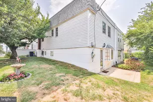 9898 Wistaria St, Philadelphia, PA 19115 - Photo 45