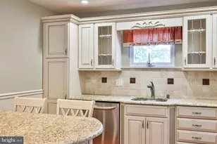 9898 Wistaria St, Philadelphia, PA 19115 - Photo 7
