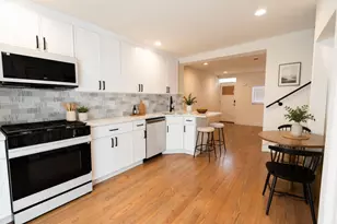 907 S Darien Way, Philadelphia, PA 19147 - Photo 3