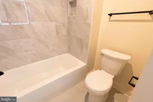 907 S Darien Way, Philadelphia, PA 19147 - Photo 9