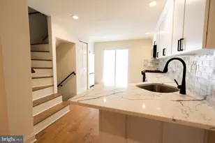 907 S Darien Way, Philadelphia, PA 19147 - Photo 5