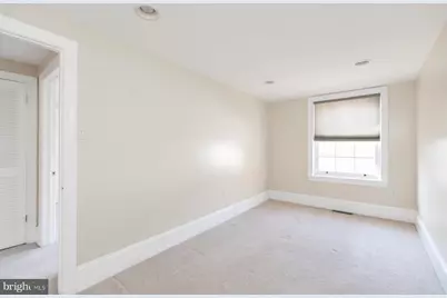 242 S 8th Street #4, Philadelphia, PA 19107 - Photo 19