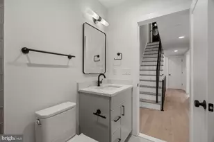 966 N 6th St, Philadelphia, PA 19123 - Photo 29