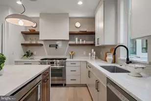 966 N 6th St, Philadelphia, PA 19123 - Photo 13