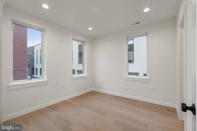966 N 6th Street, Philadelphia, PA 19123 - Photo 21
