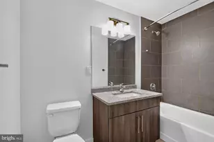 2321 Fitzwater St, Philadelphia, PA 19146 - Photo 9